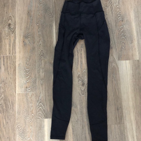 Navy Blue Lululemon Invigorate high rise legging size 2 - Picture 1 of 9